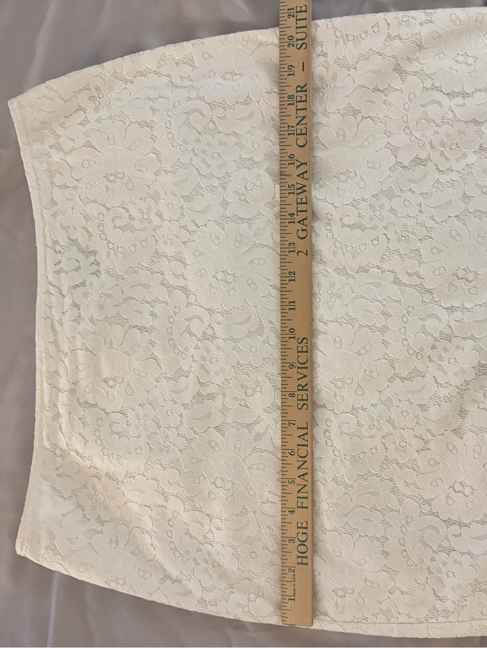 Liz Claiborne White Lace Pencil Skirt - Size 12 - Picture 10 of 11